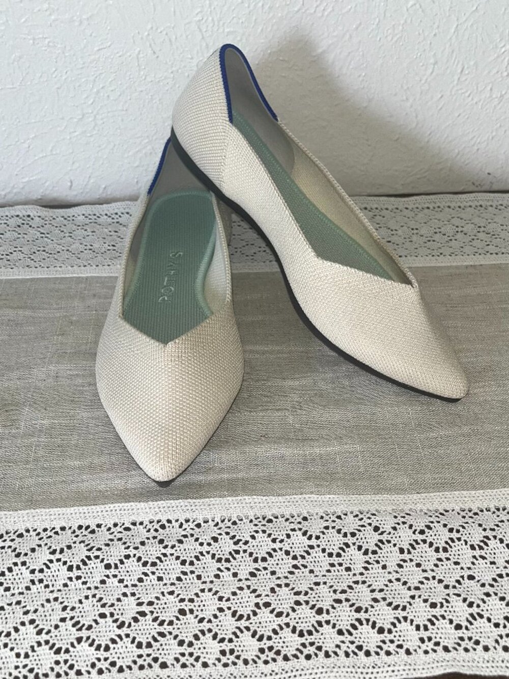 Women's Rothy’s The Point White Sand Special Edition Size 5